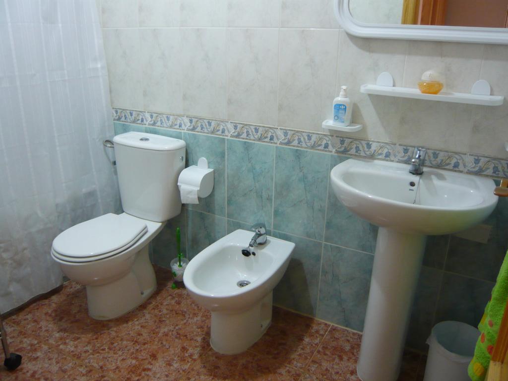 Alhambra Apartments กราน อาลากันต์ ภายนอก รูปภาพ