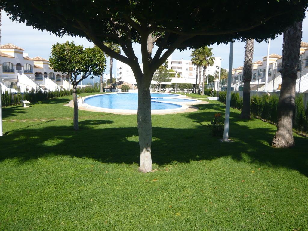 Alhambra Apartments กราน อาลากันต์ ภายนอก รูปภาพ