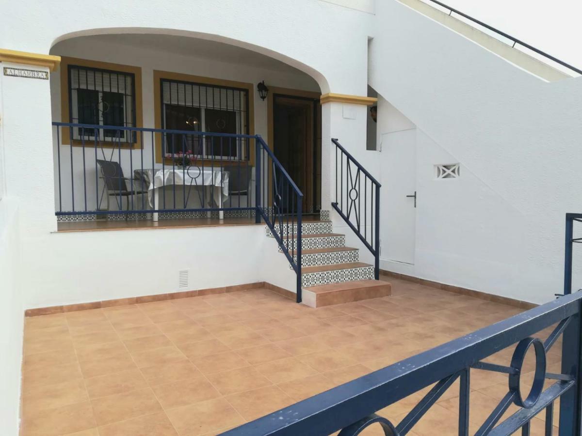 Alhambra Apartments กราน อาลากันต์ ภายนอก รูปภาพ